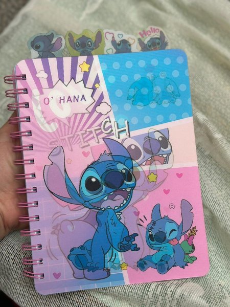 دفتر سلك مع لمعه _ستيتش